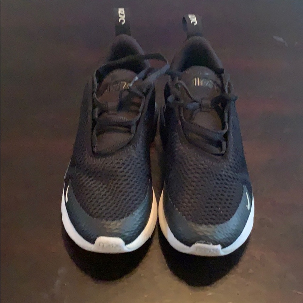 Nike air max’s 270